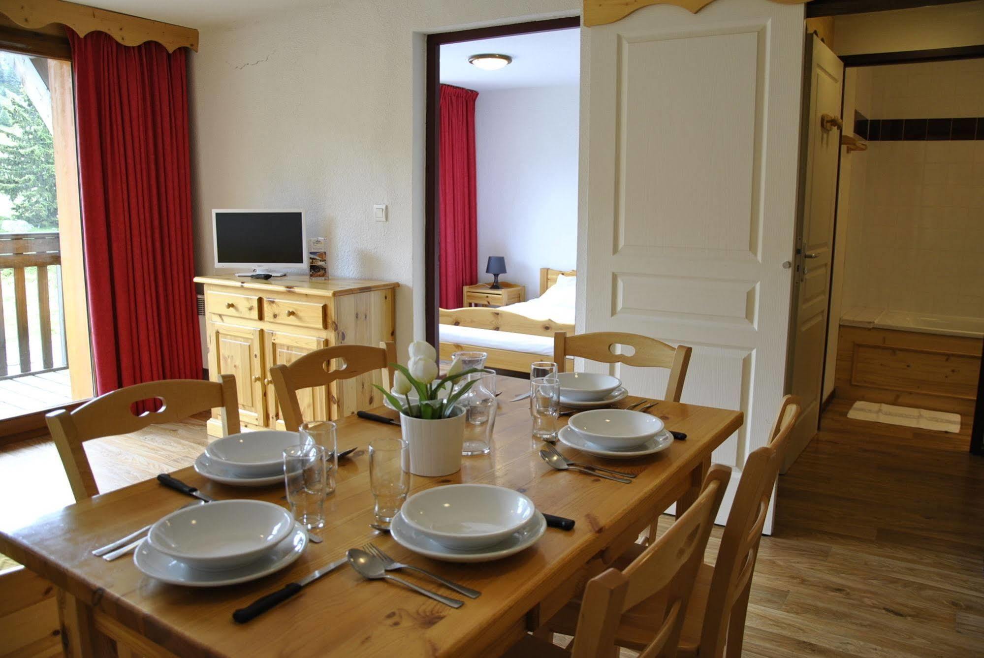 La Berangere Aparthotel Chamrousse Bagian luar foto